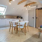 Apartamento 2 Bedroom Beautiful In