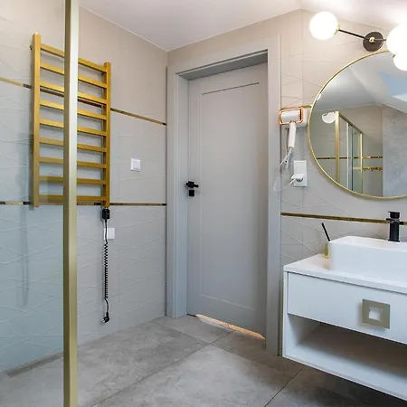 Amazing In With Wifi דירה *